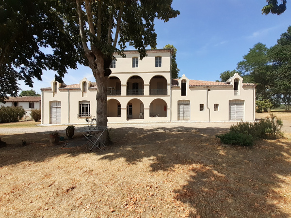 Offres de vente Château Castelsarrasin 82100
